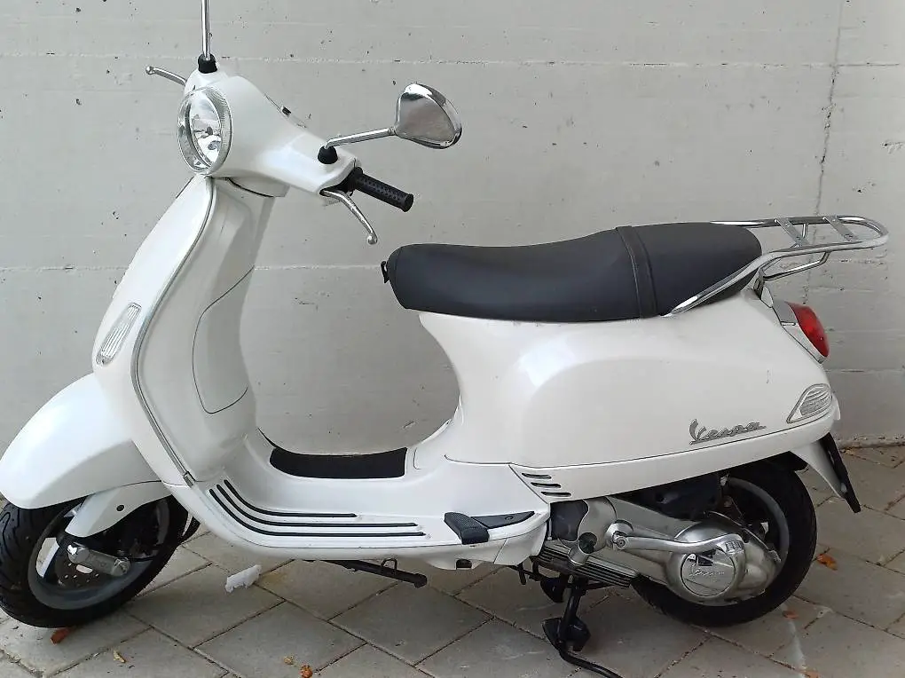 Vespa LX 125
