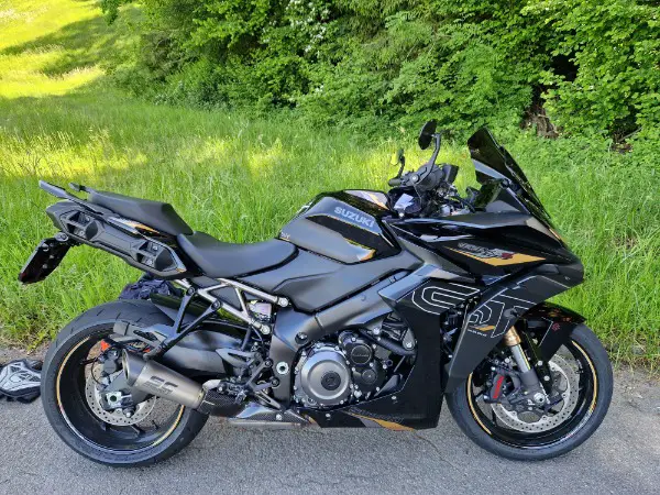 suzuki gsx s1000 gt