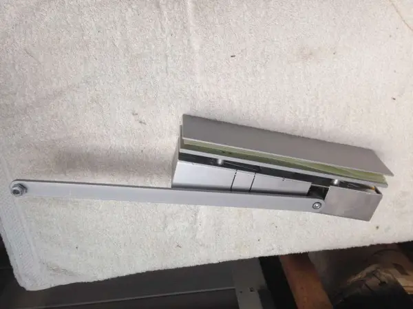 Türschliesser komplett und neu