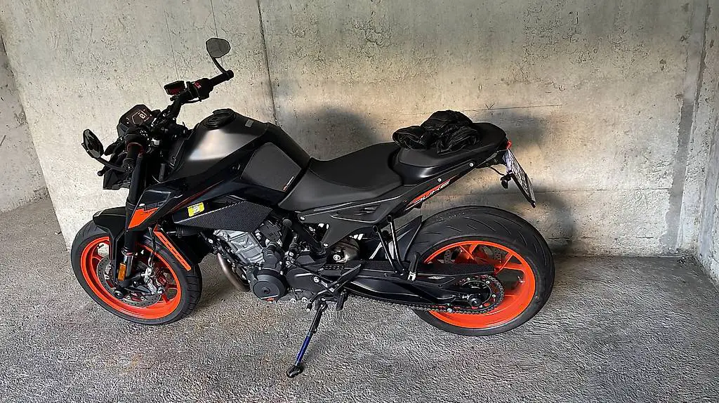 ktm duke 790