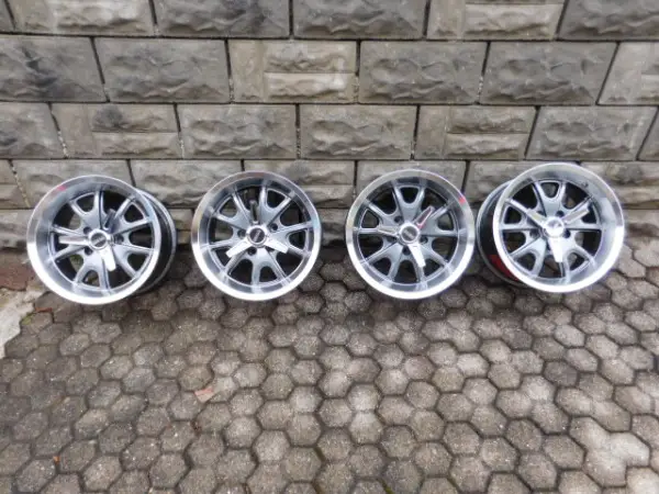 Ford Mustang BOSS Motorsport Alufelgen 8x15"