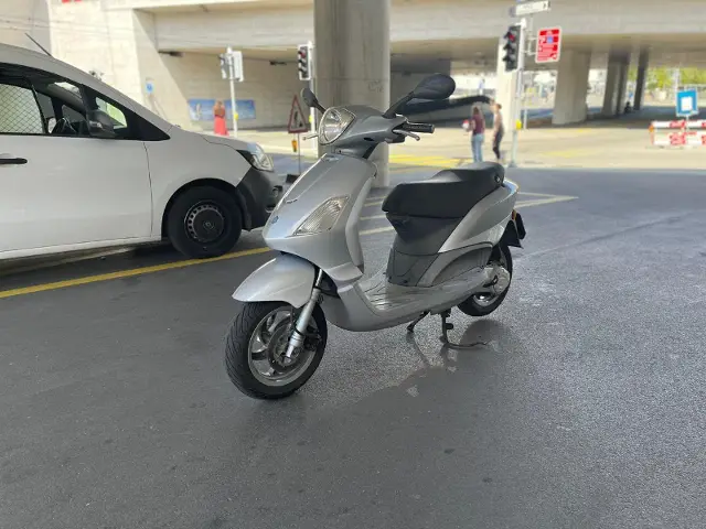 piaggio fly 50