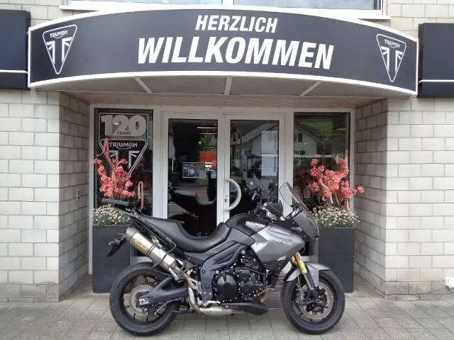 triumph tiger 1050