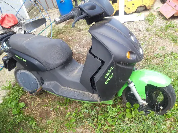 Elektroroller Vengo V100