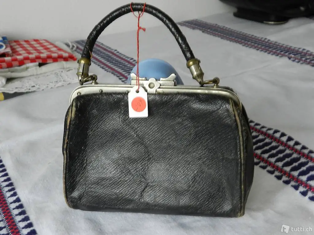 antike Pupenhandtasche