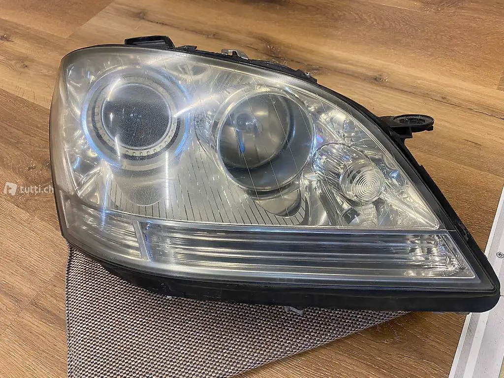 Mercedes Benz ml 63 amg Lampe vo rechts