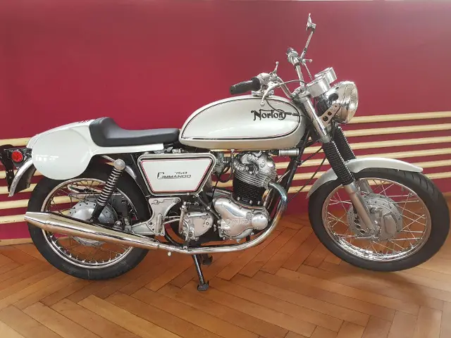 NORTON Commando
