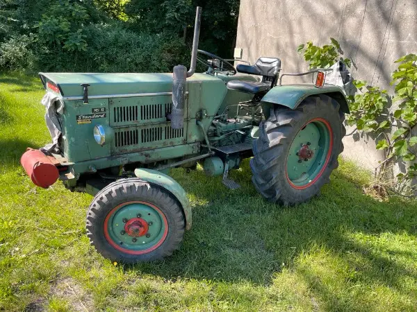 Bührer Traktor Oldtimer: Standard MS12 Bj 1962 Ps,38 mit Verdeck