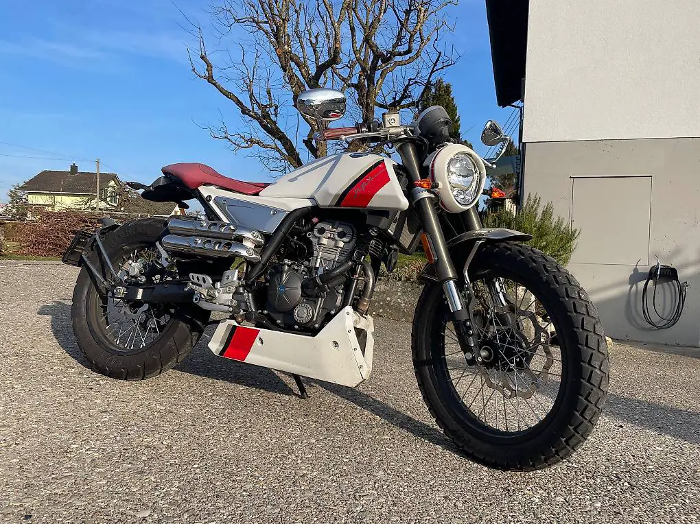 Mondial HPS 125 weiss