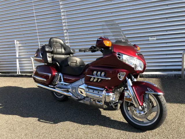 honda gl 1800 gold wing