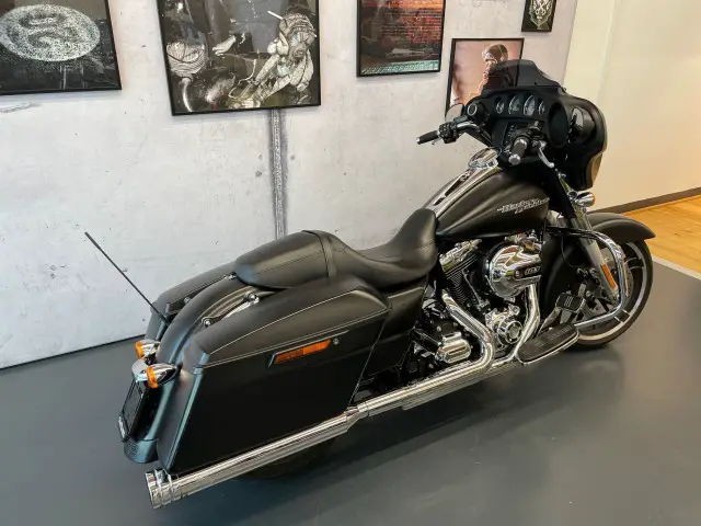 harley-davidson flhx 1690 street glide