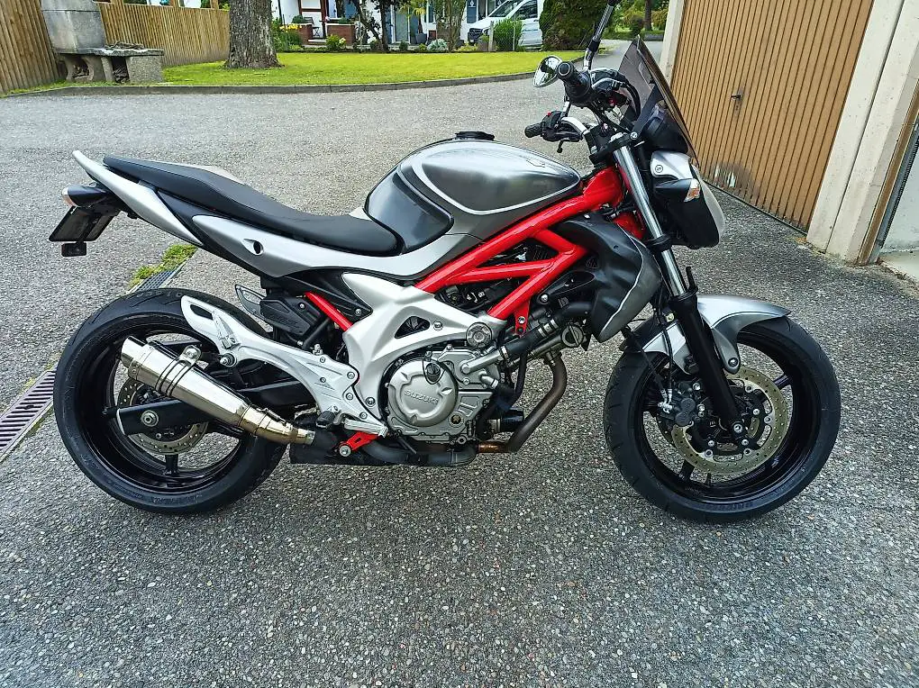 Suzuki Gladius SFV650 zu verkaufen, frisch ab MFK
