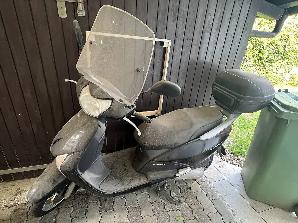 Honda NHX 110 - Batterie leer