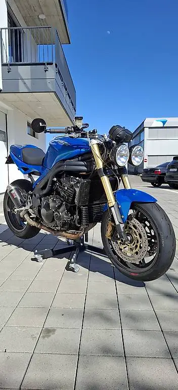 Triumph Speed Triple 1050 ab grossem Service