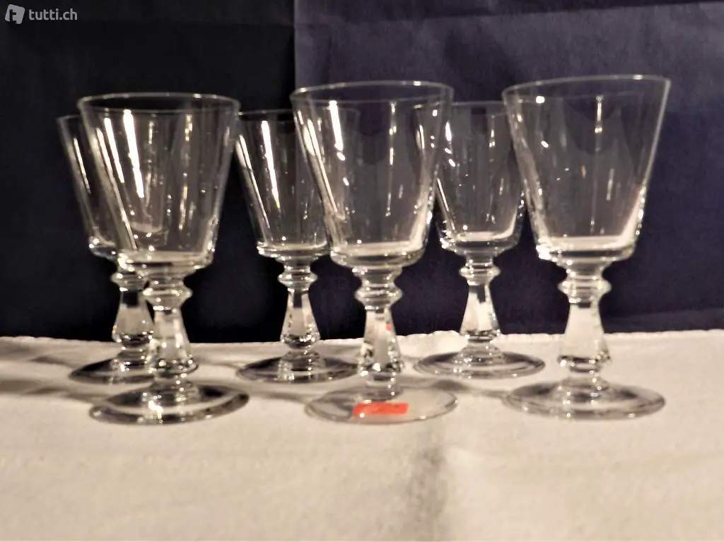 Antike Weissweingläser