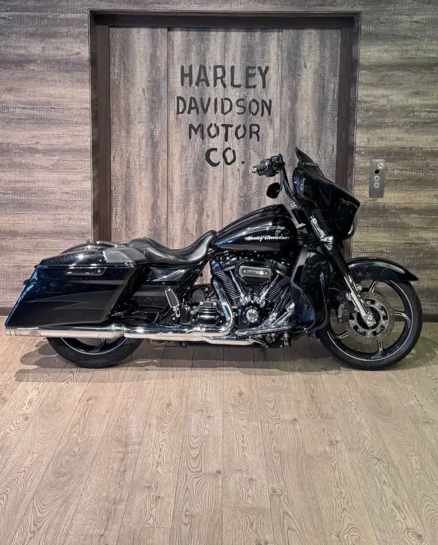 harley-davidson flhxse 1868 cvo street glide