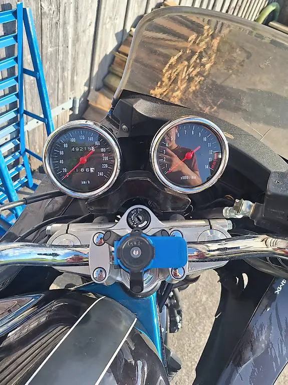 Suzuki GSF 600s Frisch am MFK