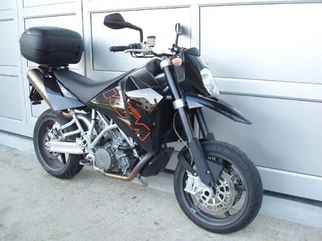 KTM 950 Supermoto