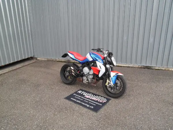 mv-agusta brutale 800