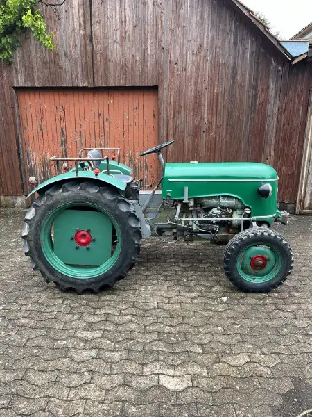 Oldtimer Traktor Meili Dm 25