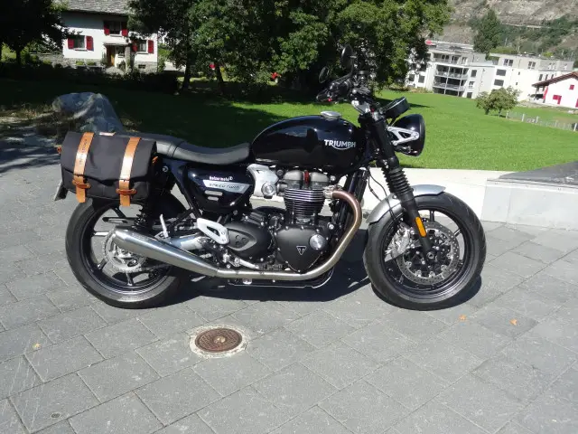 triumph speed twin 1200