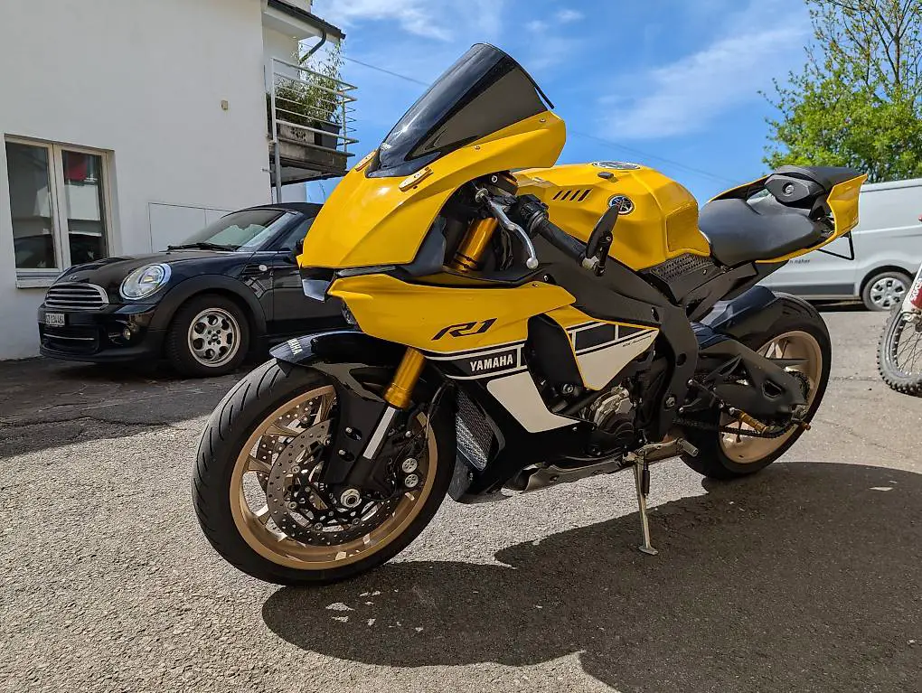 yamaha yzf-r1 60 anniversary abs