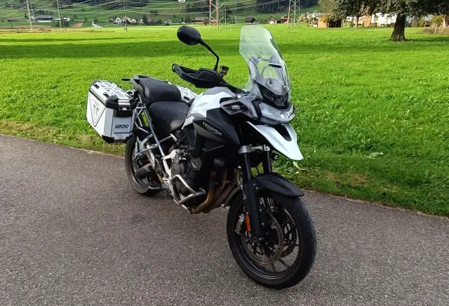 triumph tiger 1200 gt pro