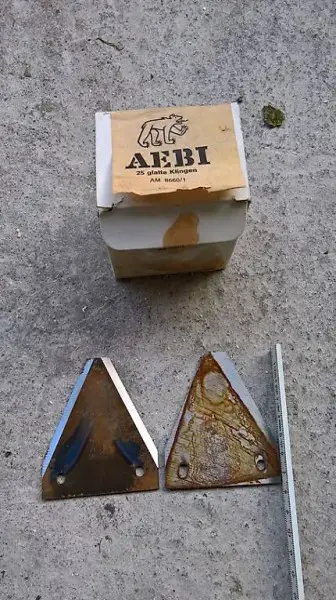 Aebi Messerklingen AM 8660/1 glatt, 2 Loch