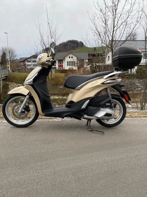 piaggio liberty 125