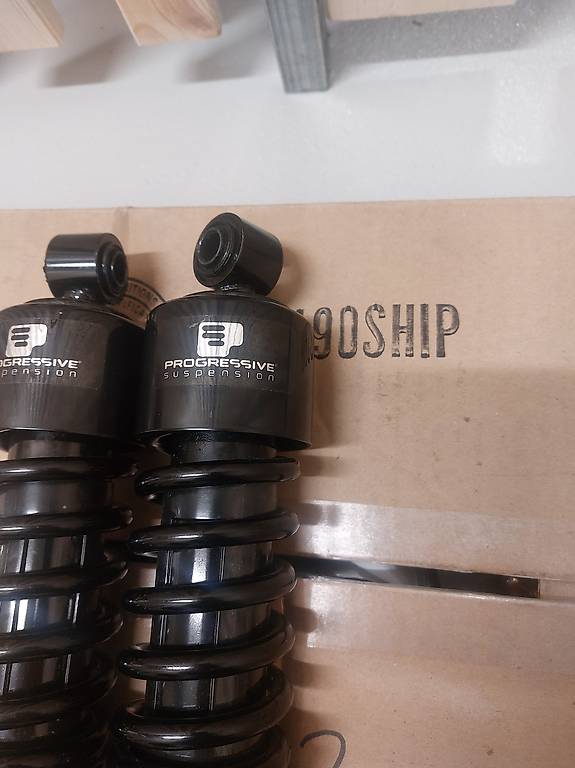 FXDB Street bob Stossdämpfer hinten schwarz