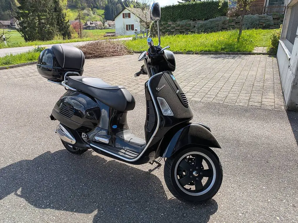 Vespa GTS 300