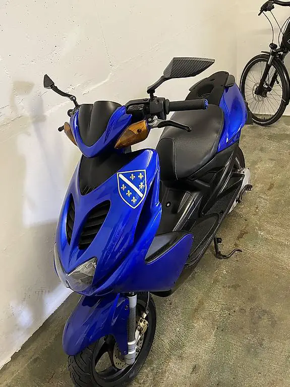 Yamaha aerox yq50