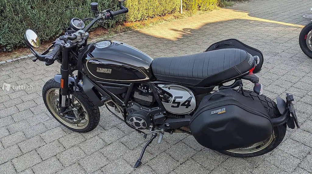 Ducati Scrambler Cafe Racer 800