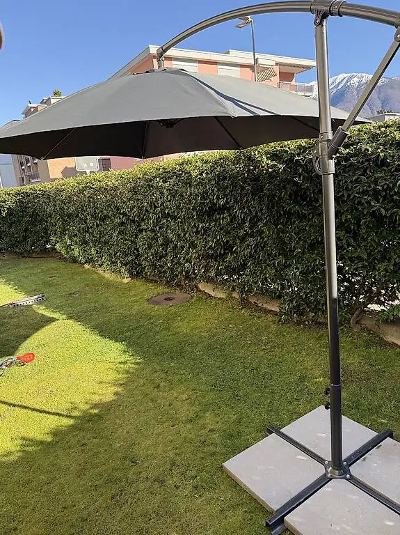Vendo ombrellone per il giardino