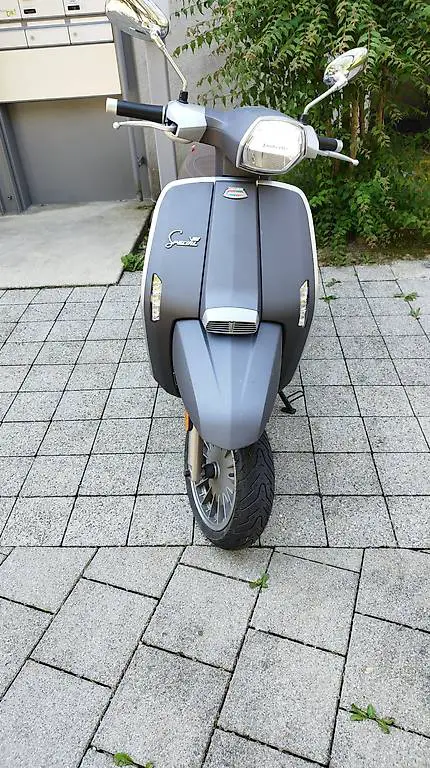 Lambretta 125 special