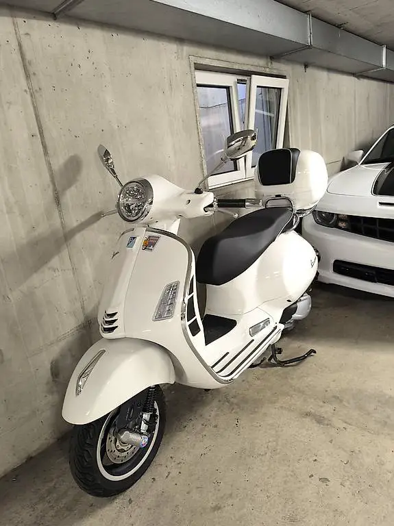 Vespa GTS 300
