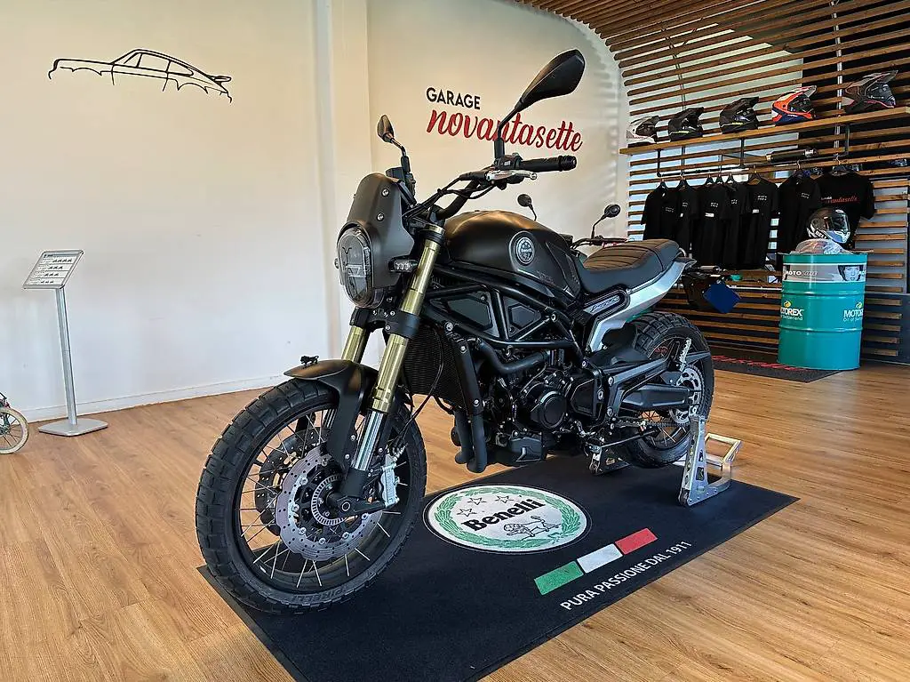 benelli leoncino 800 trail