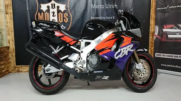  Honda CBR 900 RR Superbike