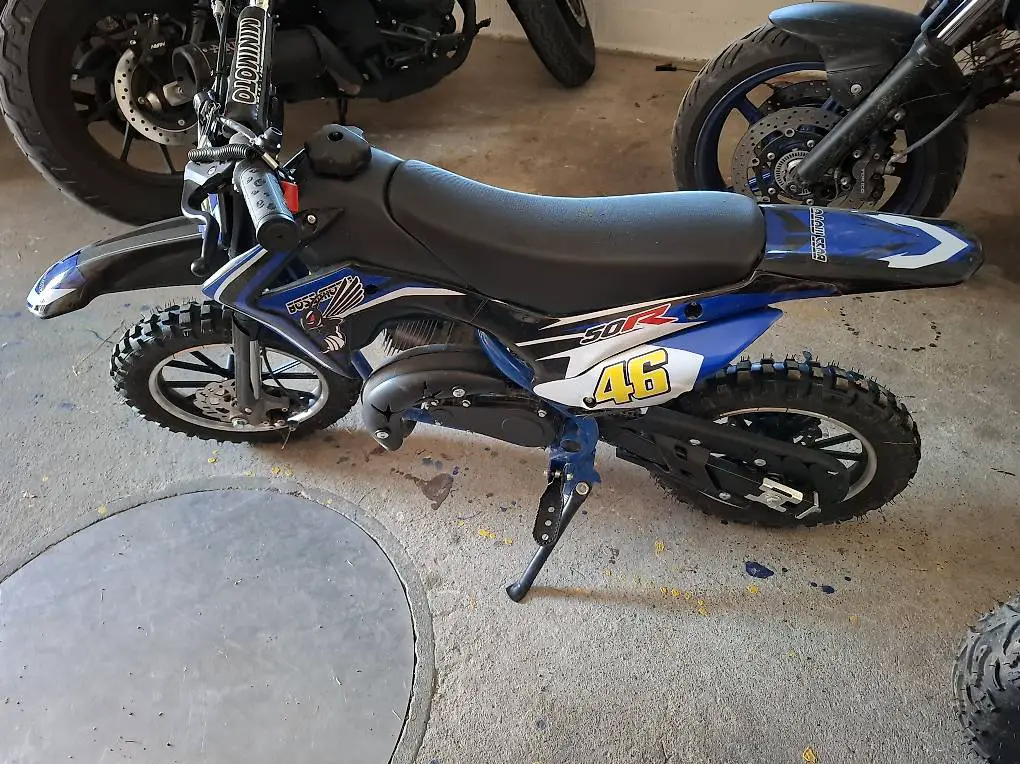 Kinder Motorrad Benzin