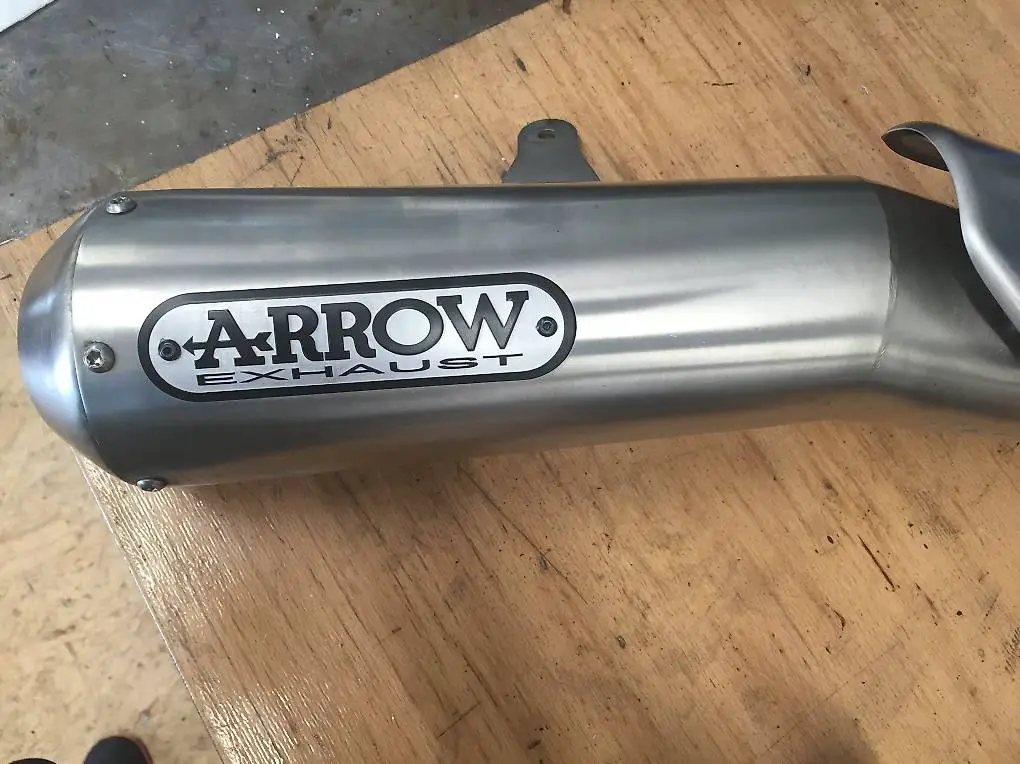 Moto Guzzi Arrow Auspuffanlage Scrambler Style 2in1 Euro 4