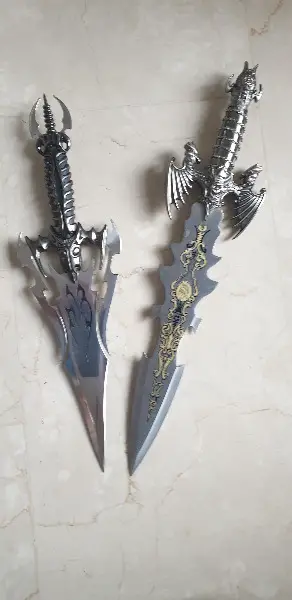 Mittelalterliche europäische Ritter Schwerter