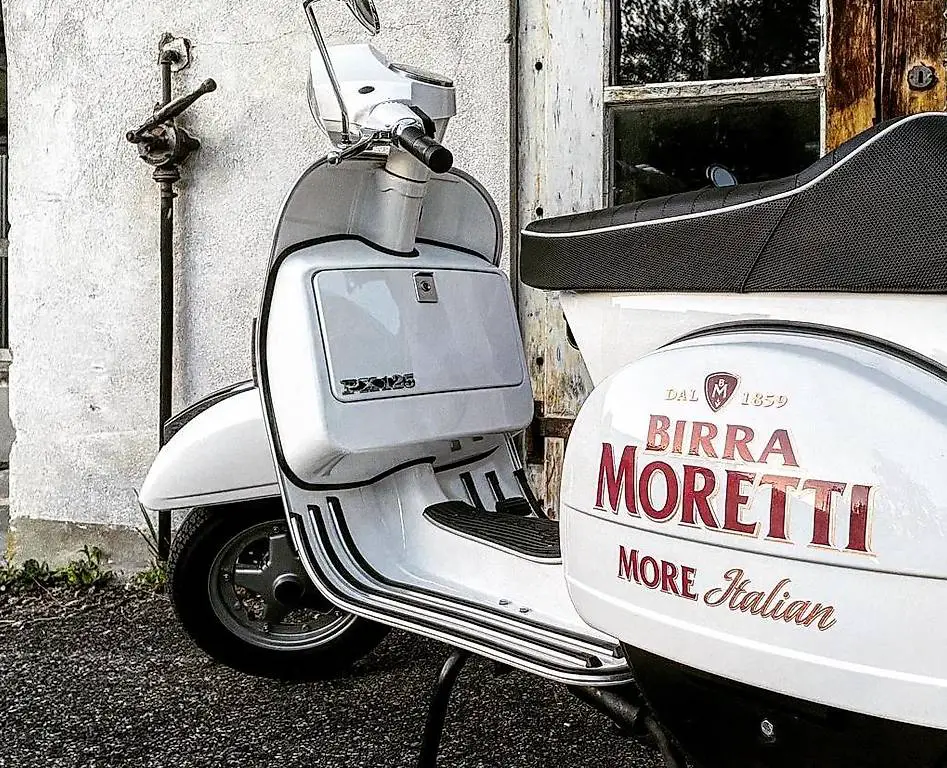 Vespa PX 125 im einzigartigen Birra Moretti Design