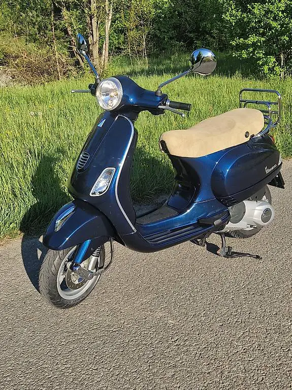 Vespa Piaggio LX 125 3Vie blau met.