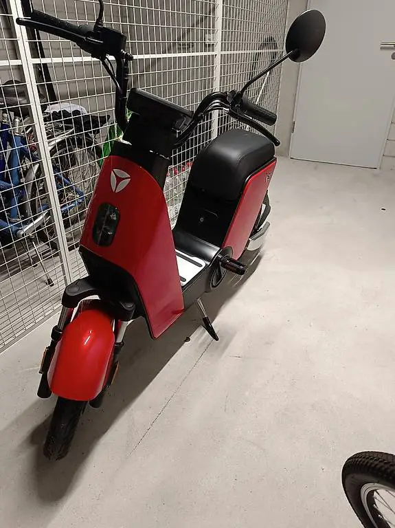 Elektro Scooter Yadea v7 NEU