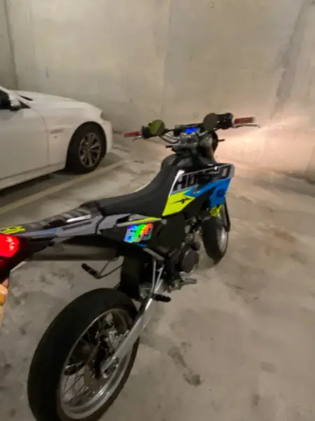 Husqvarna sm 610 + extras