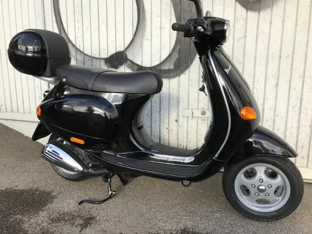 piaggio vespa 125 et4
