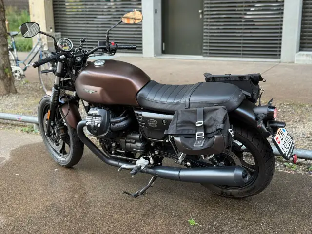 moto guzzi v7 iii stone
