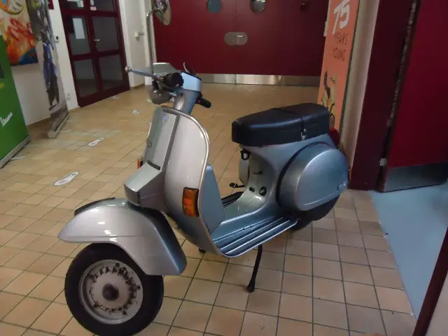 piaggio vespa px 125 e