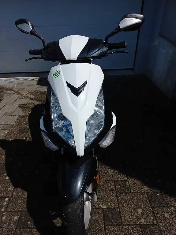 Elektroroller e-sprit Fury 100