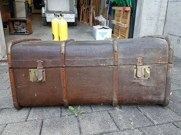 Reisekoffer Antik mit Schlüssel